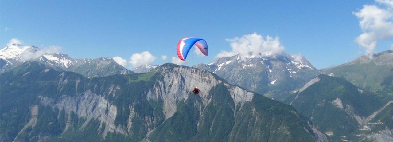 Chalet La Cachette Cyclists & Skiers Le Bourg-dʼOisans Exterior foto