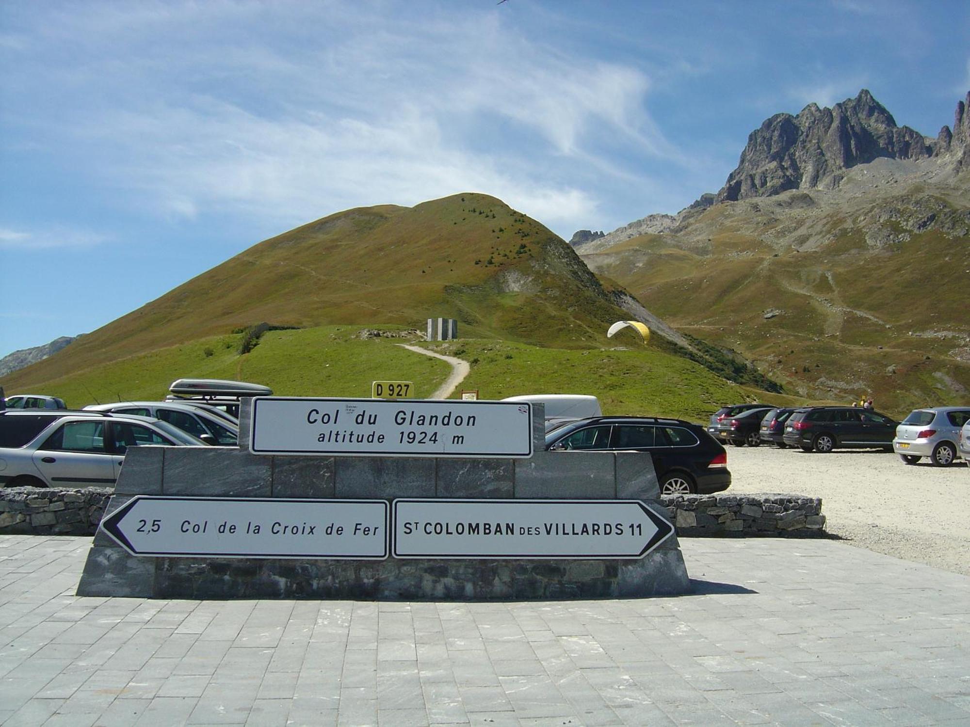 Chalet La Cachette Cyclists & Skiers Le Bourg-dʼOisans Exterior foto